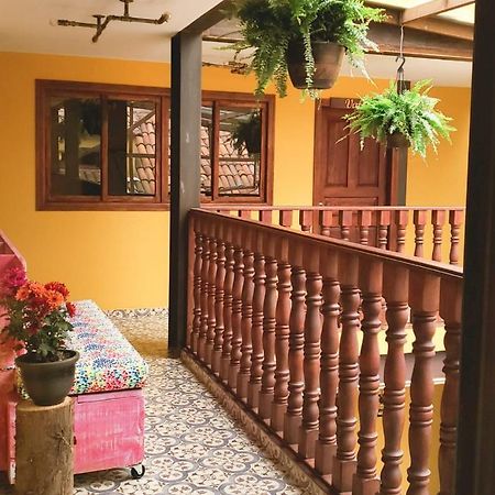 Hostal Casa Astromelia Bogotá Exteriör bild