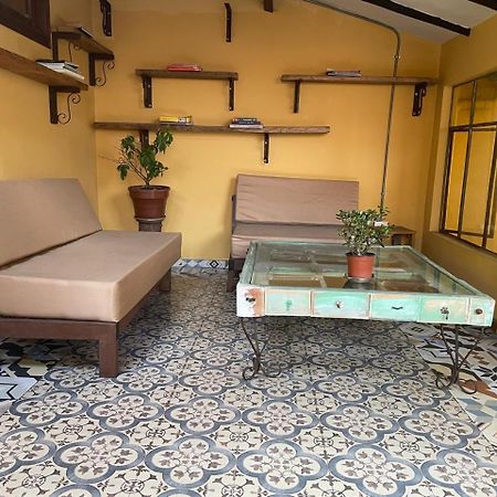 Hostal Casa Astromelia Bogotá Exteriör bild