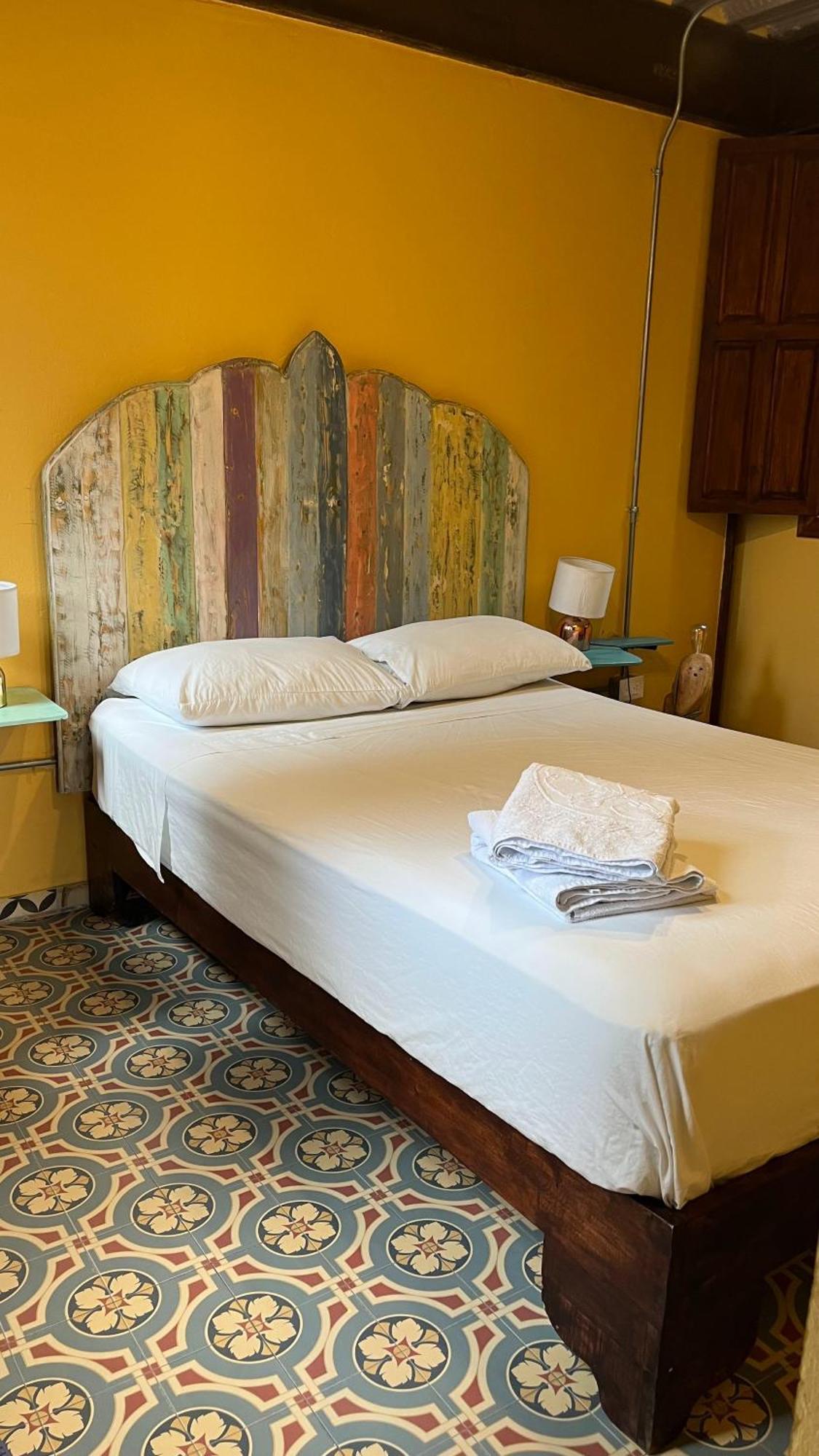 Hostal Casa Astromelia Bogotá Exteriör bild