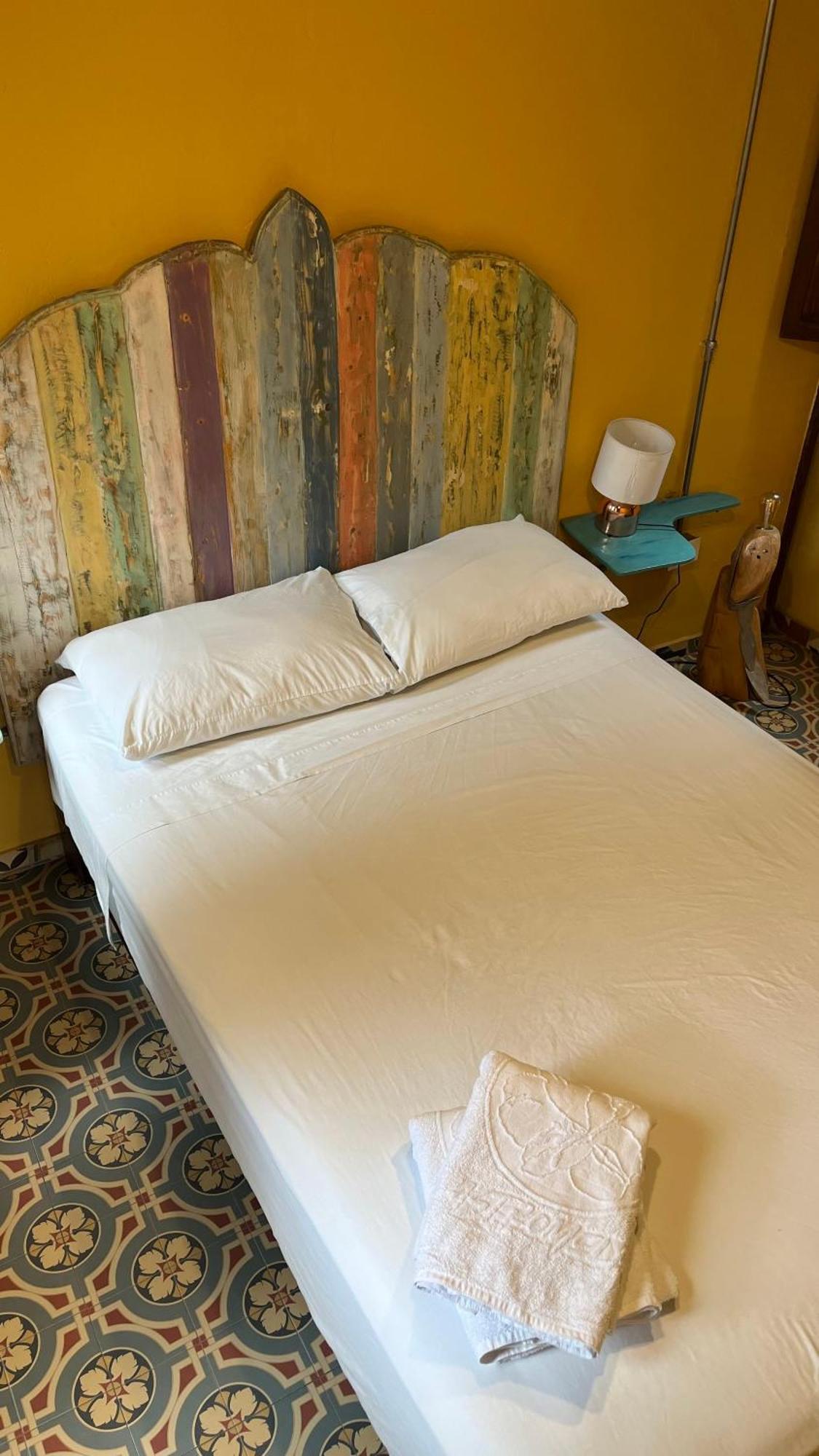 Hostal Casa Astromelia Bogotá Exteriör bild