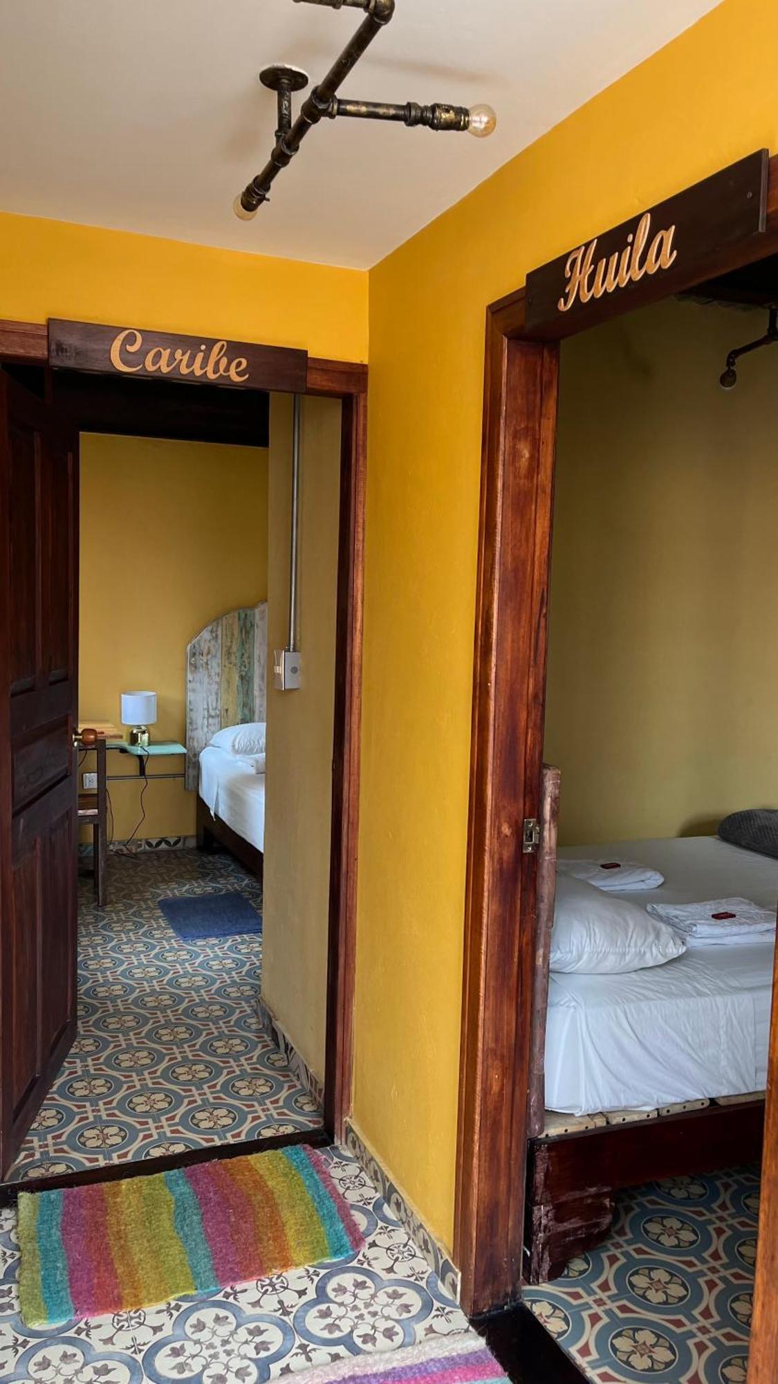 Hostal Casa Astromelia Bogotá Exteriör bild